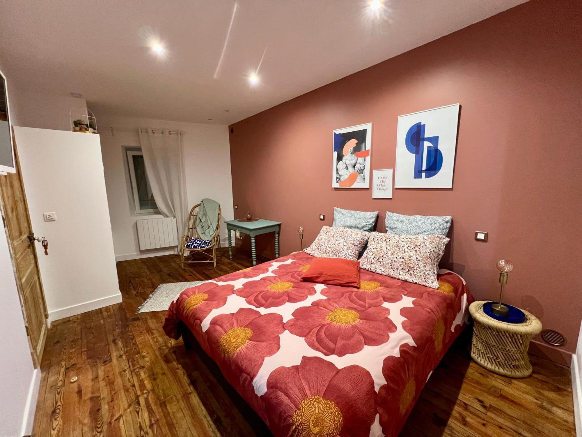 Les Hirondelles Du Marais Bed & Breakfast Riom Bagian luar foto